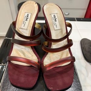 Sasha Too Heels 8.5M.